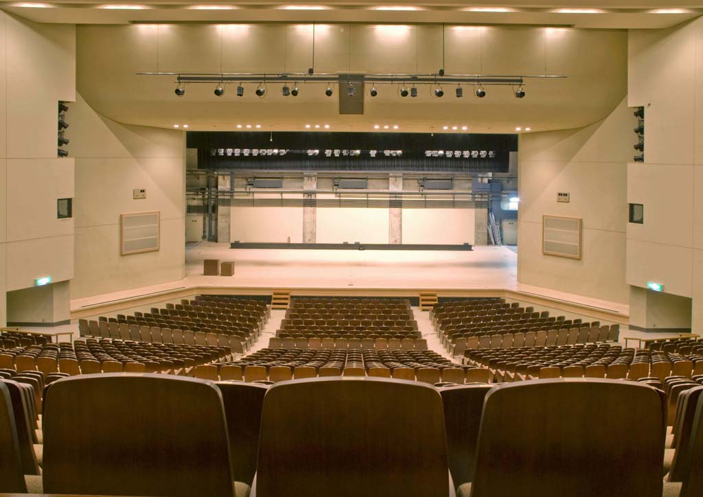高山市民文化会館 大ホール